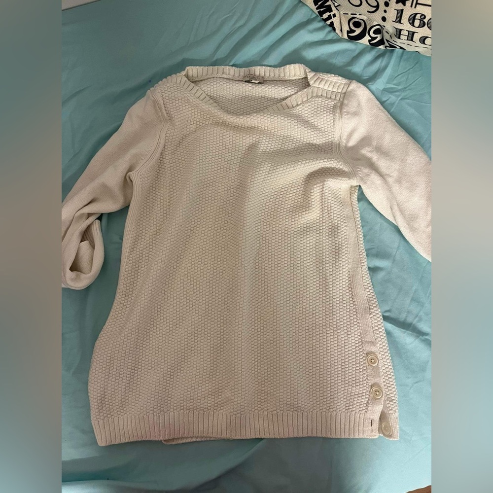 Medium white sweater